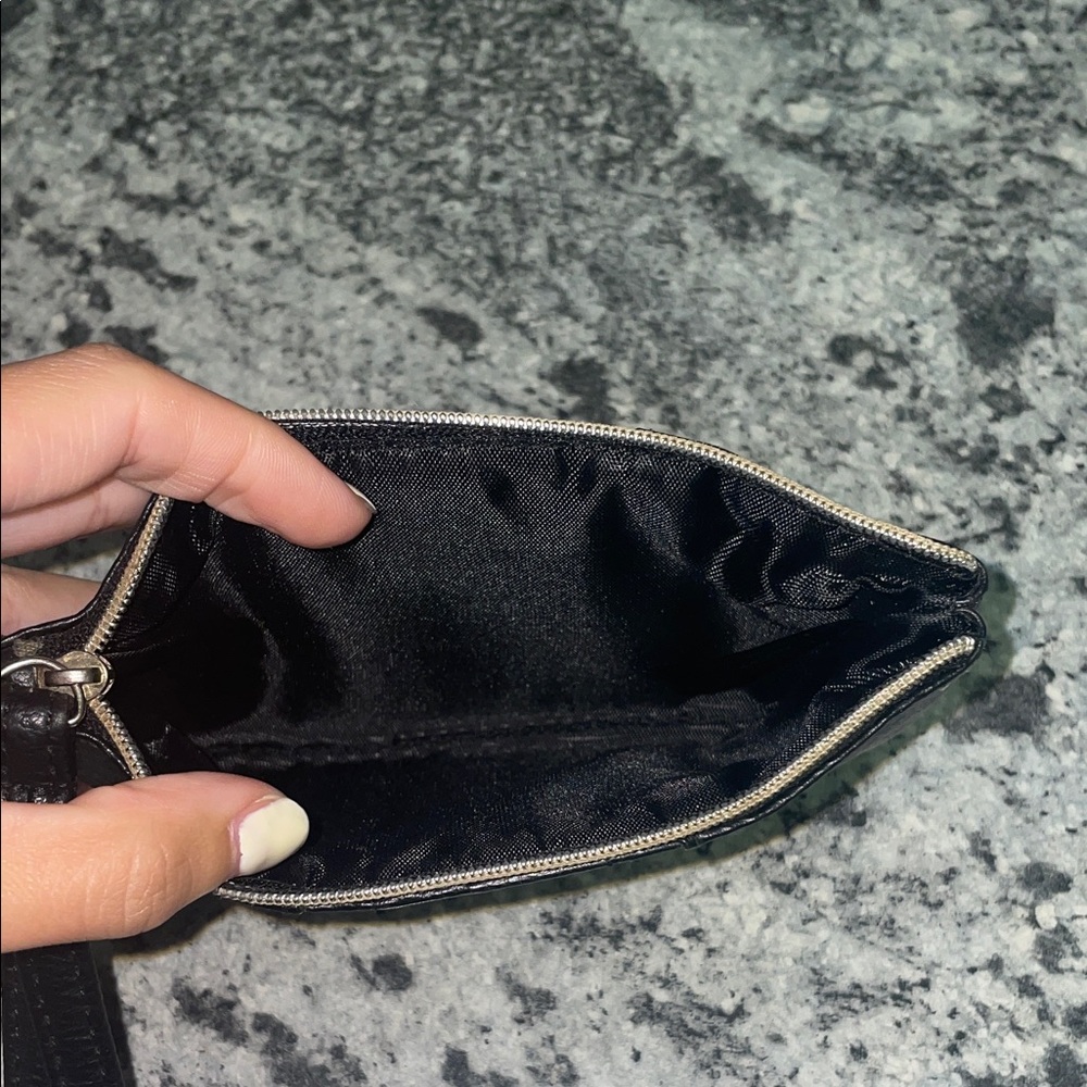 Black P/U Leather Wristlet - Picture 4 of 4